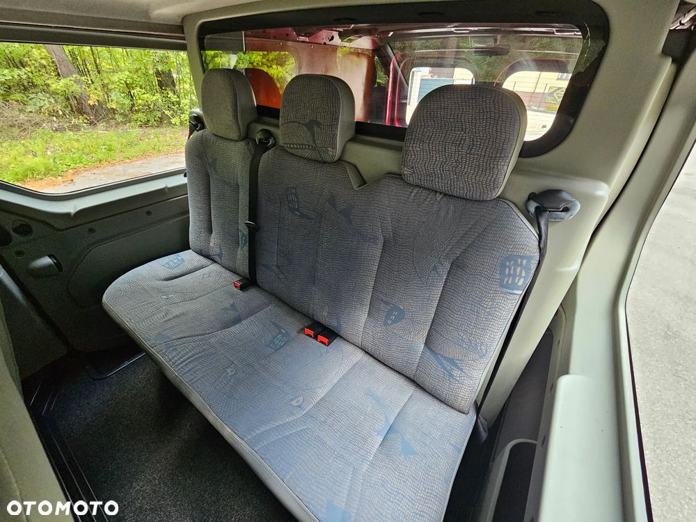 Renault TRAFIC LONG 6-OSOBOWY - 31