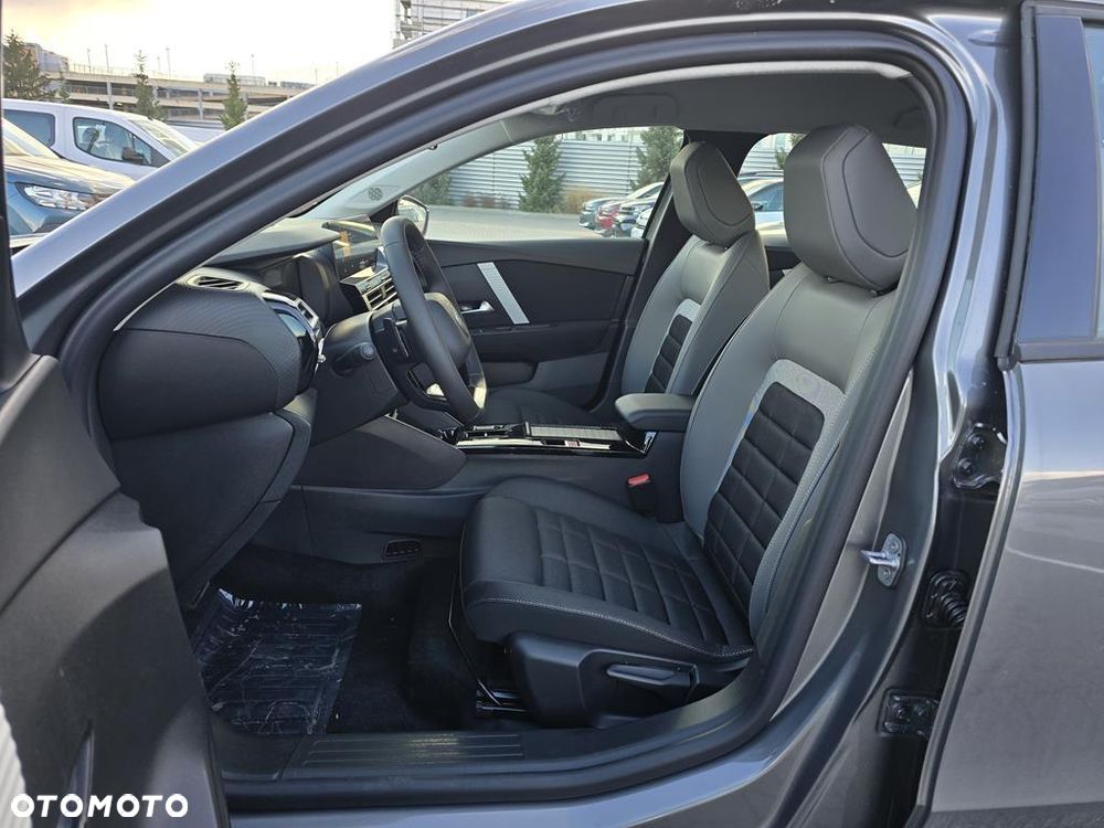 Citroën C4X 1.2 mHEV Plus eDCT6 - 11