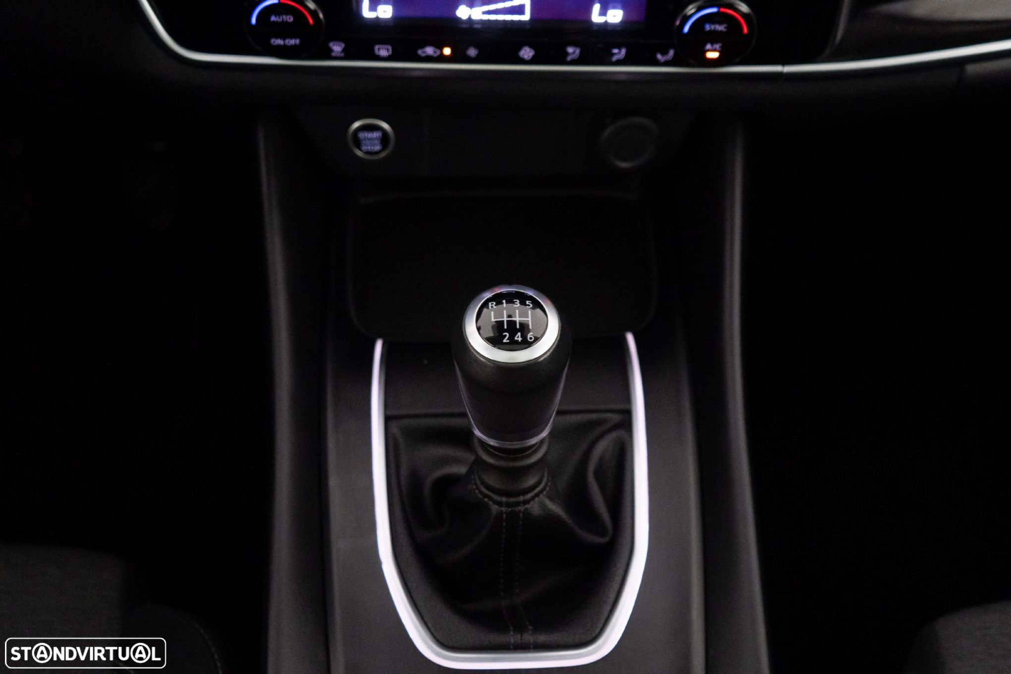 Nissan Qashqai 1.3 DIG-T N-Connecta LED+SKY - 25