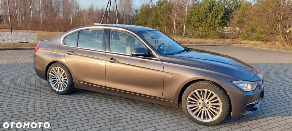 BMW Seria 3 328i - 1