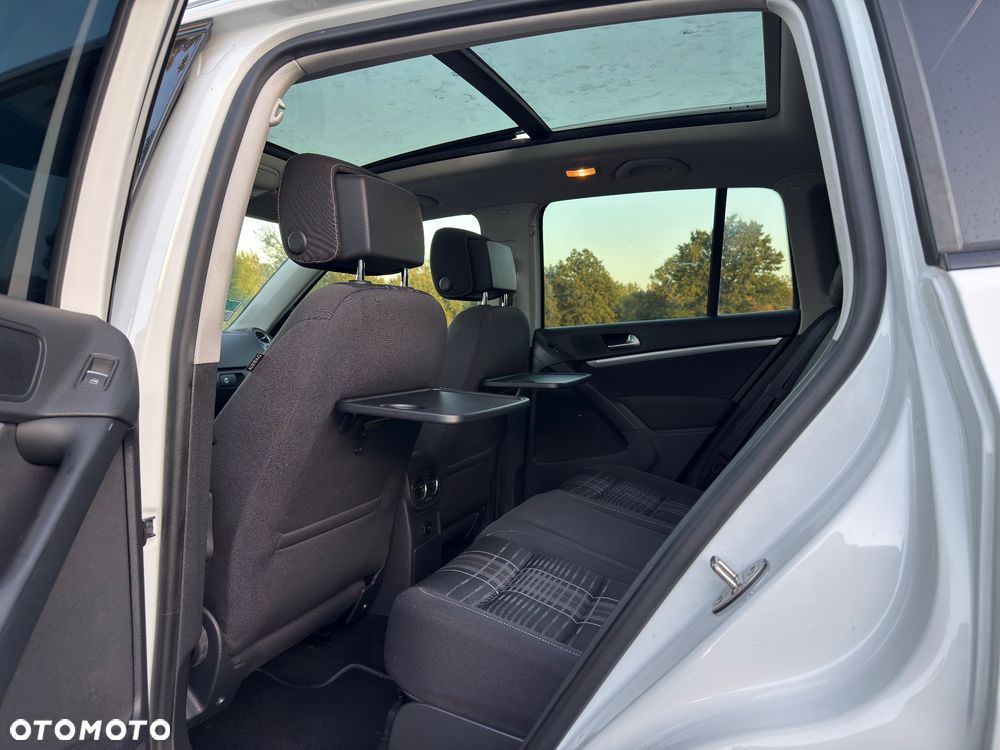 Volkswagen Tiguan 2.0 TDI DPF BlueMotion Technology Lounge Sport & Style - 34