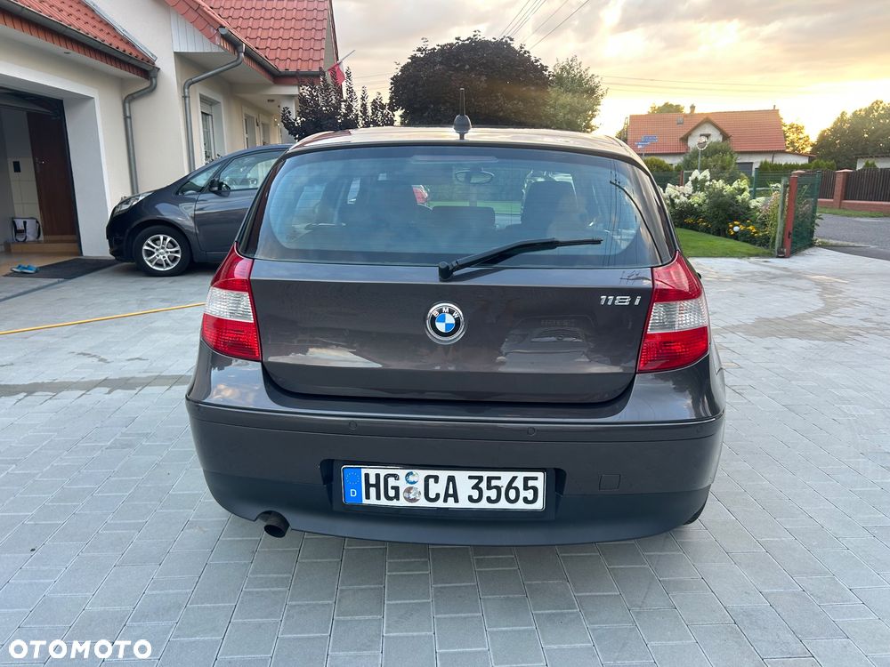 BMW Seria 1 118i - 5