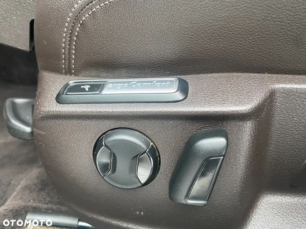 Volkswagen Passat 2.0 TDI DSG (BlueMotion Technology) Highline - 14