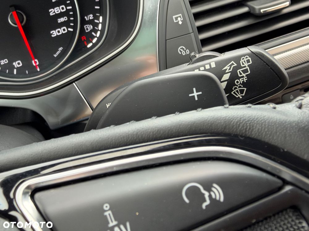 Audi A6 Allroad - 32