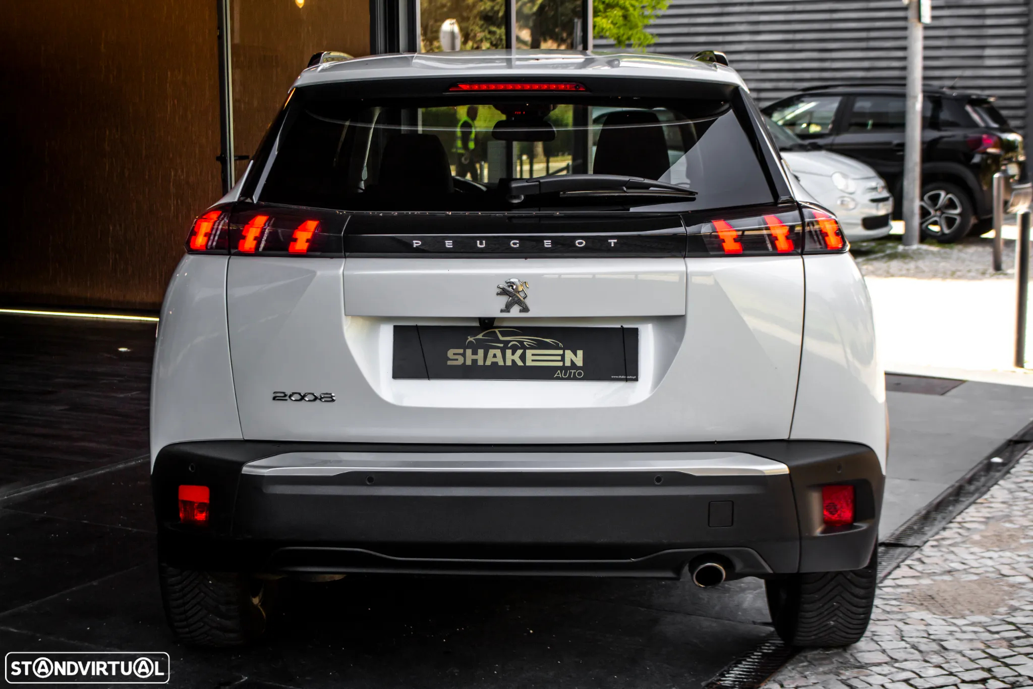 Peugeot 2008 1.5 BlueHDi Allure EAT8 - 10