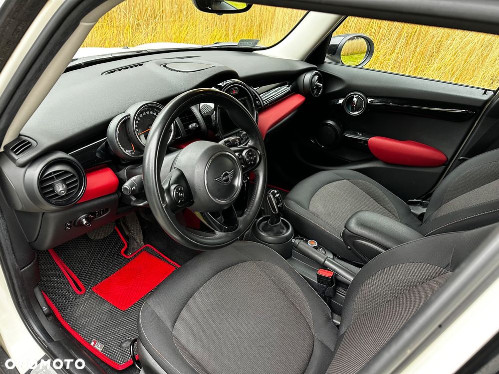 MINI Cooper Standard - 13