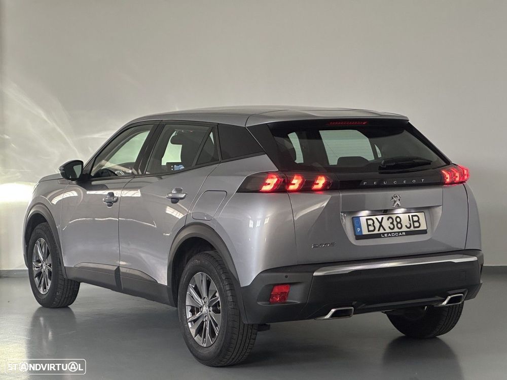 Peugeot 2008 1.2 PureTech Active Pack EAT8 - 4