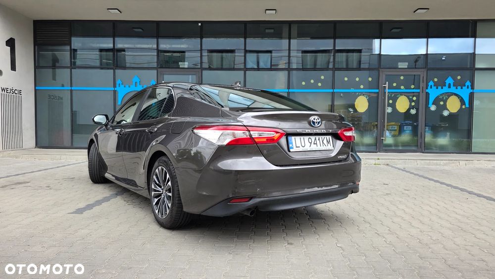 Toyota Camry 2.5 Hybrid Comfort CVT - 4