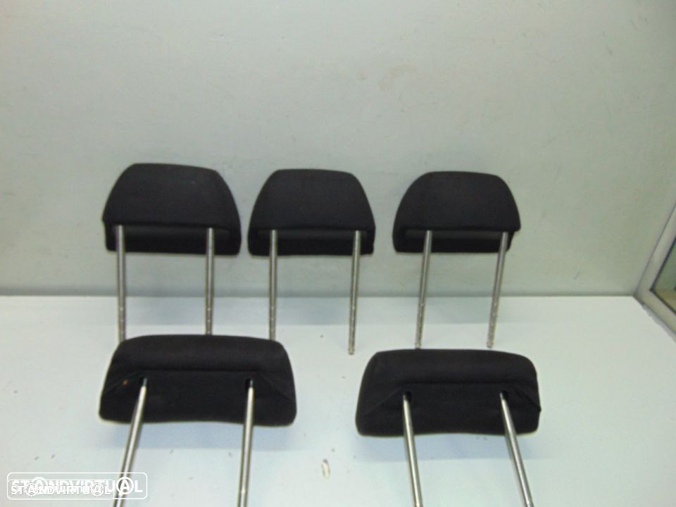 VW Passat de 1996 até 2002 - encostos de cabeça frente e trás - 2