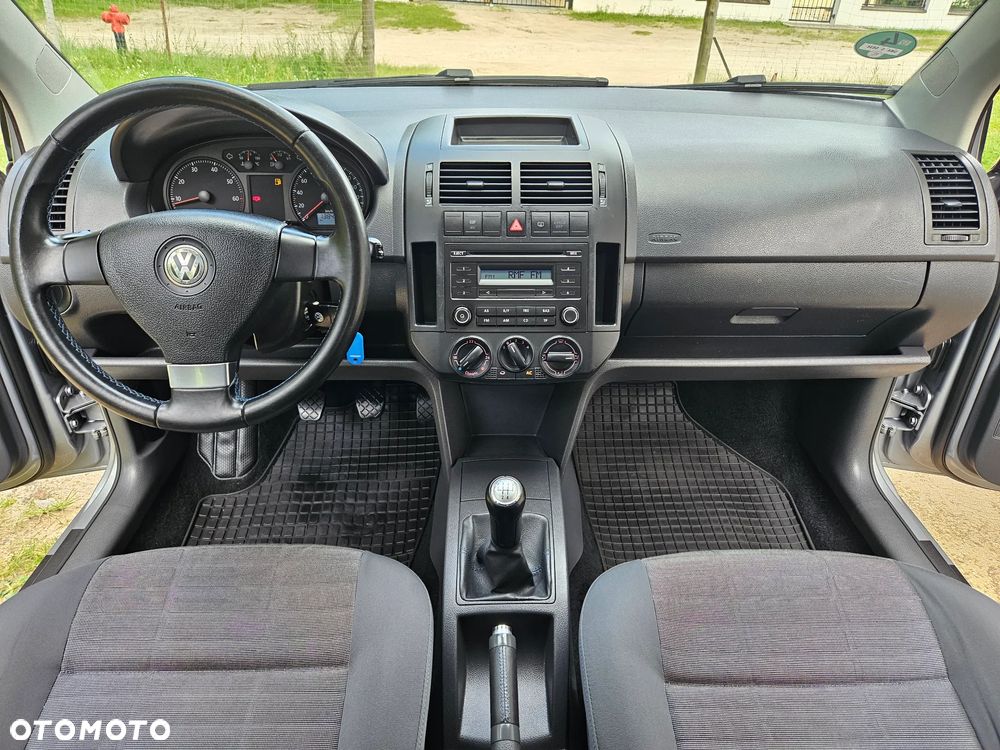 Volkswagen Polo 1.4 Tour - 25