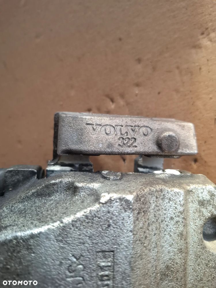 Volvo XC60 II zacisk lewy przód 31665734 - 4