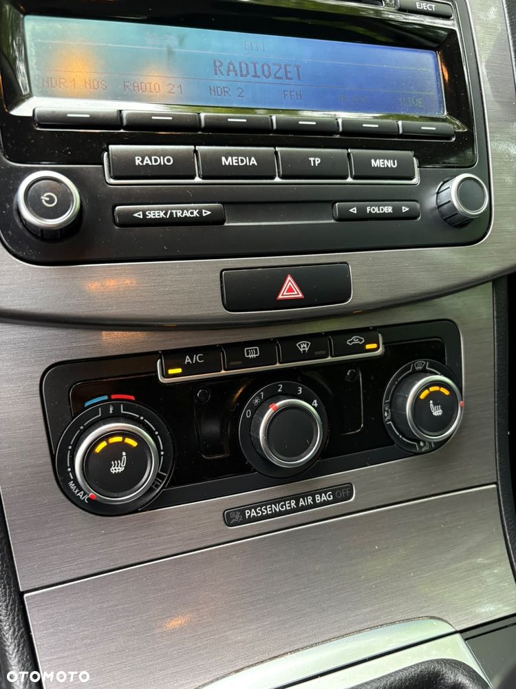 Volkswagen Passat 1.6 TDI BlueMotion - 14