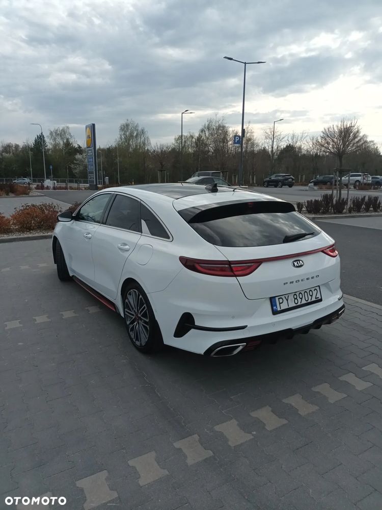 Kia ProCeed 1.6 T-GDI GT DCT - 1