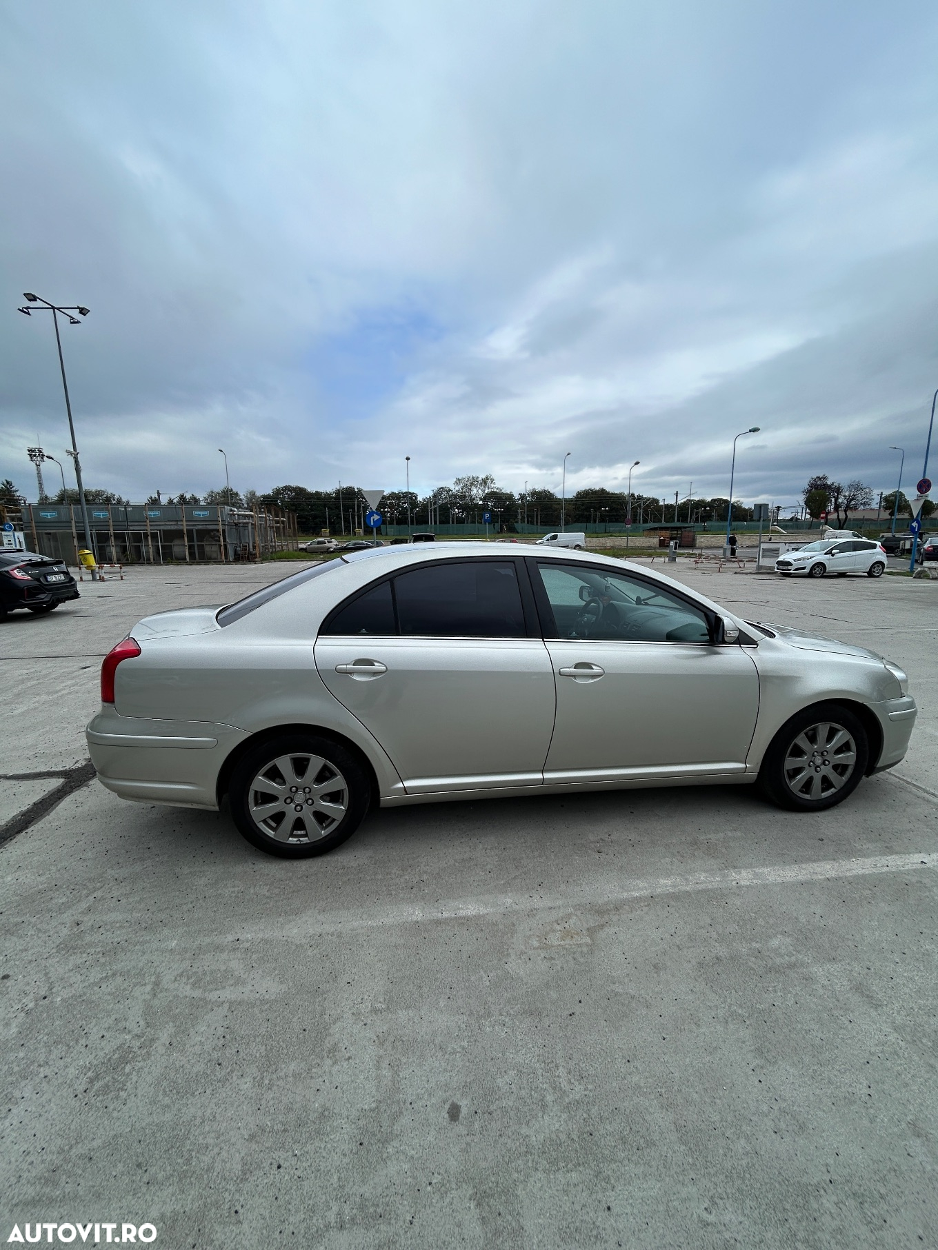 Toyota Avensis 2.0 D-4D Executiv - 3