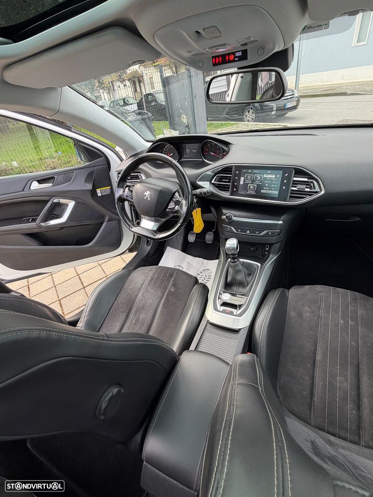 Peugeot 308 1.6 BlueHDi Allure J18 - 29