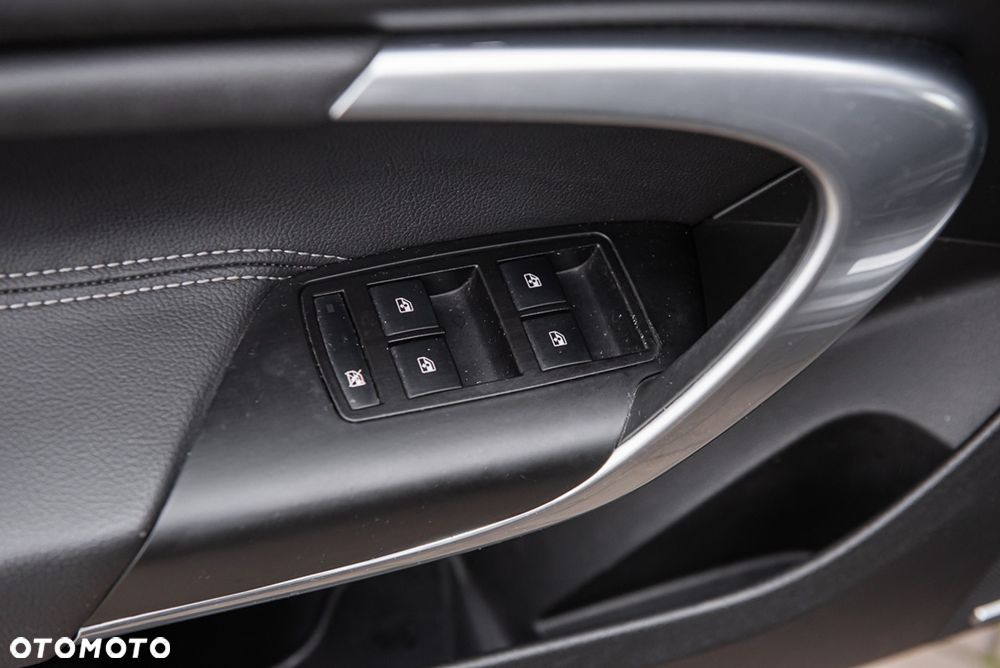 Opel Insignia 2.0 T Sport - 17
