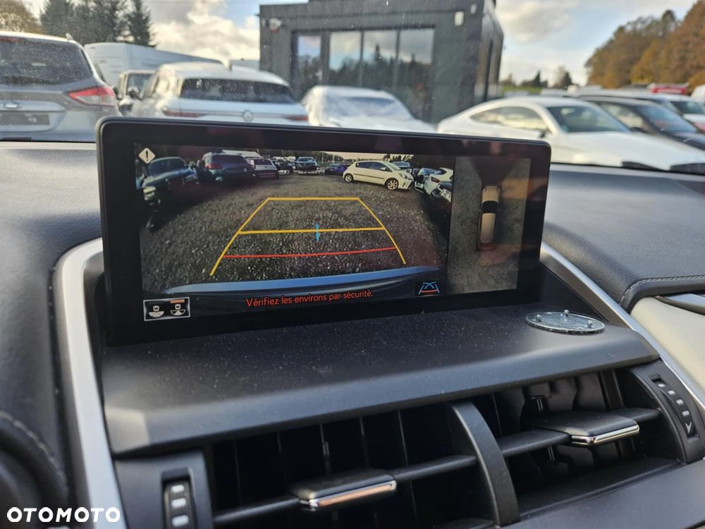 Lexus NX 300h Prestige AWD - 25