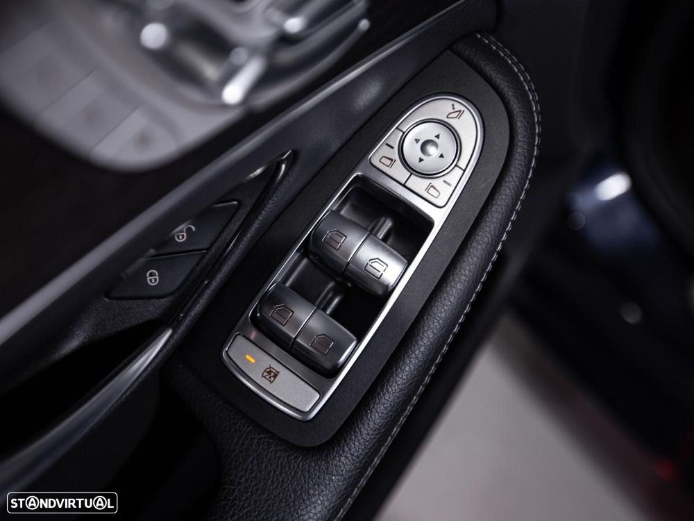 Mercedes-Benz C 300 de AMG Line - 17