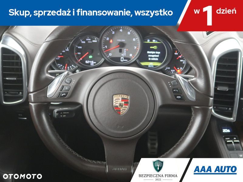 Porsche Cayenne - 18