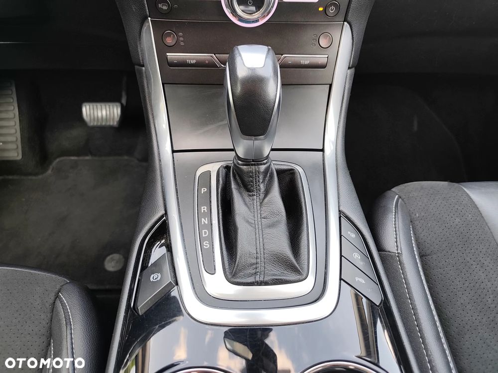 Ford S-Max 2.0 EcoBoost Titanium - 29