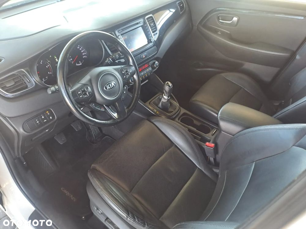 Kia Carens 1.7 CRDi XL 7os - 10