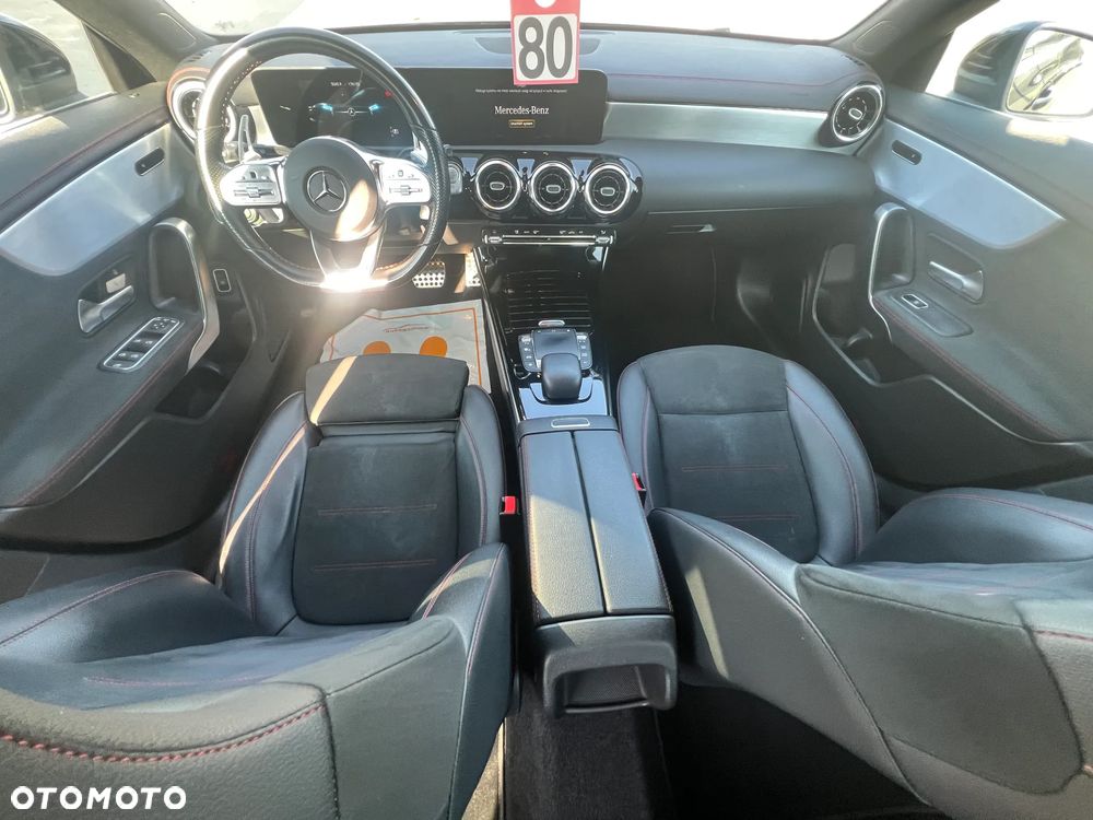 Mercedes-Benz CLA - 17