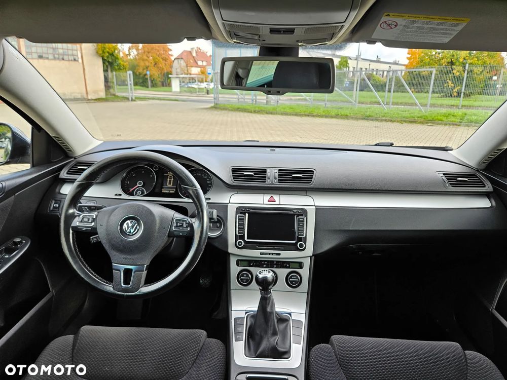 Volkswagen Passat - 6