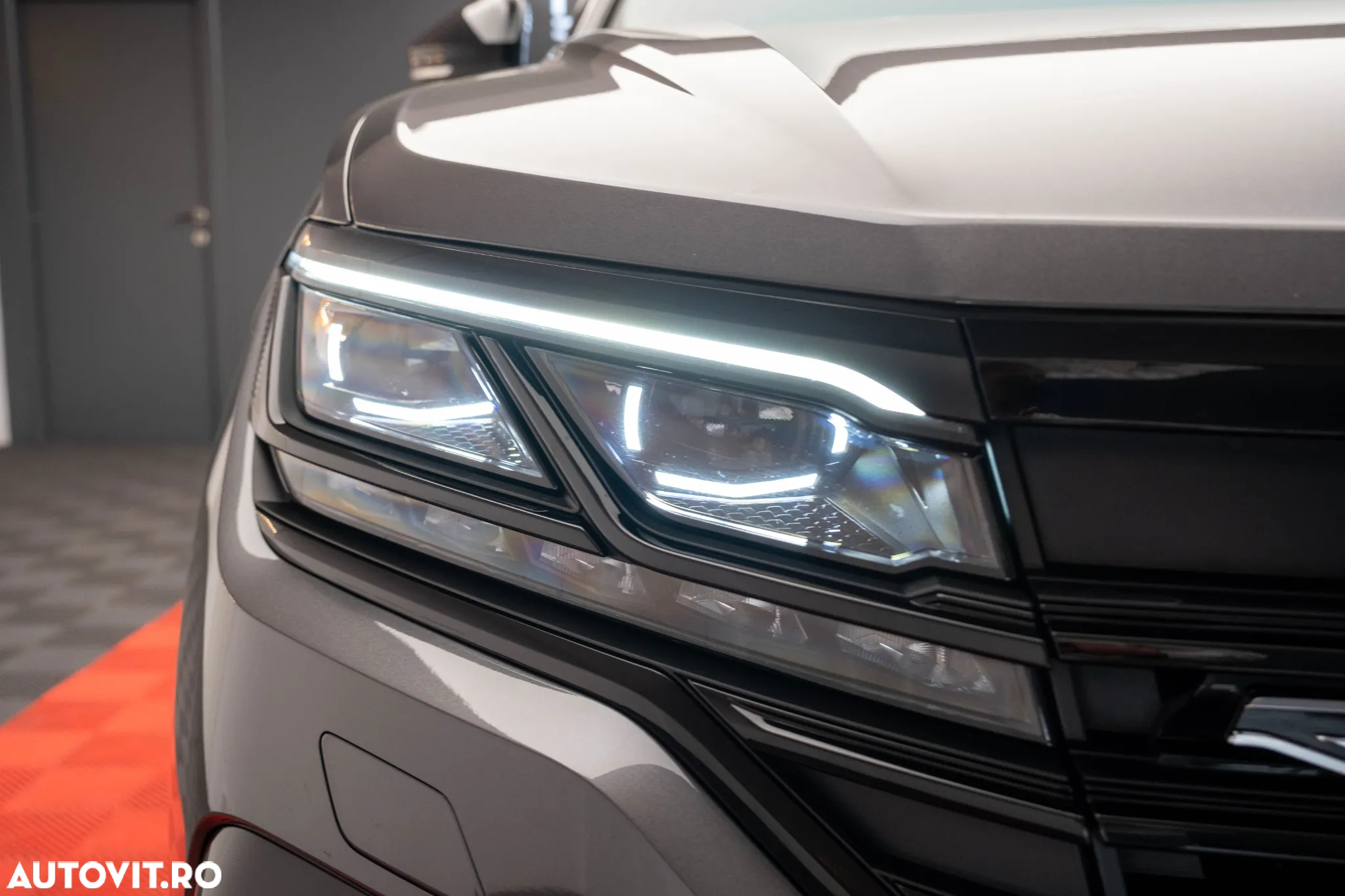 Volkswagen Touareg V6 TSI eHybrid PHEV R - 8