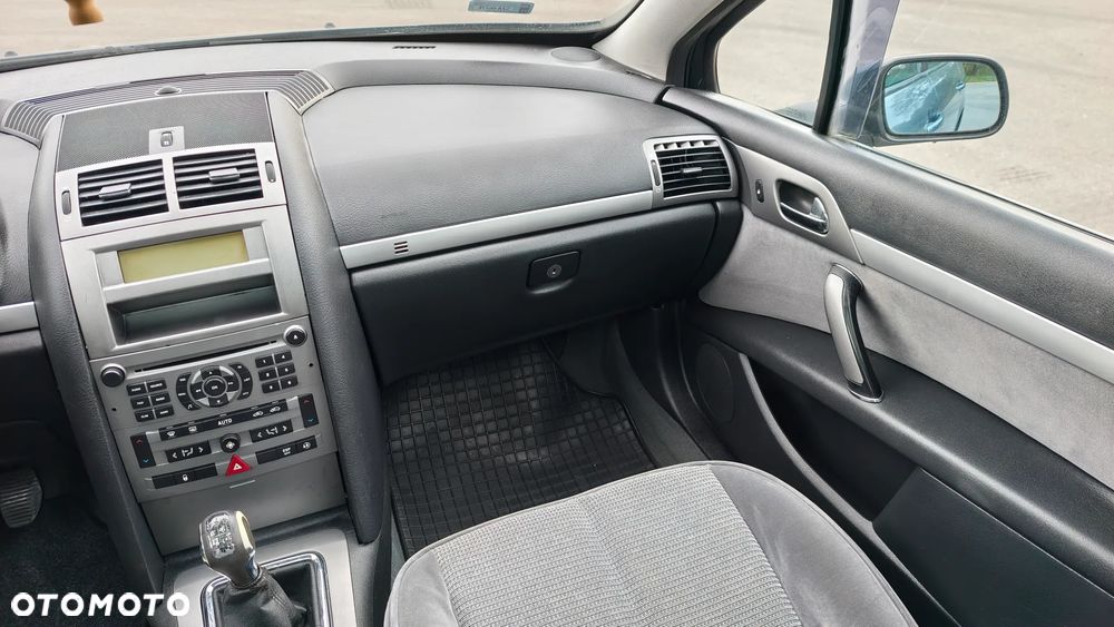 Peugeot 407 - 23
