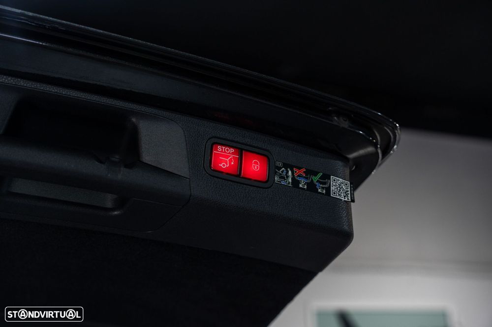 Mercedes-Benz E 300 de AMG Line 4Matic - 41