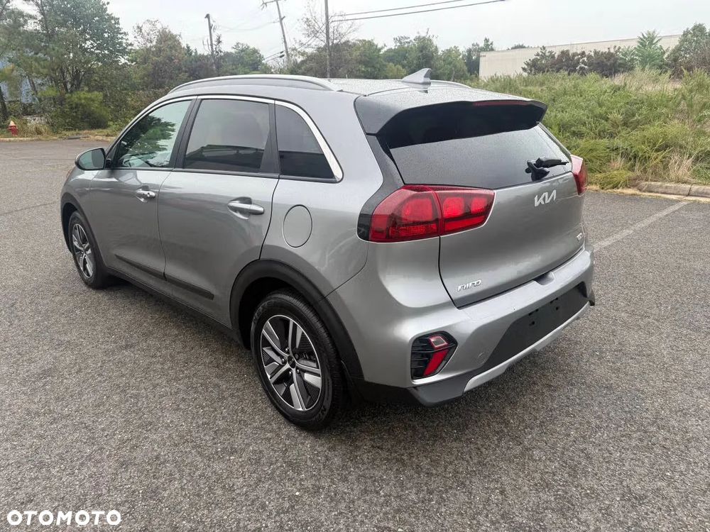 Kia Niro - 12
