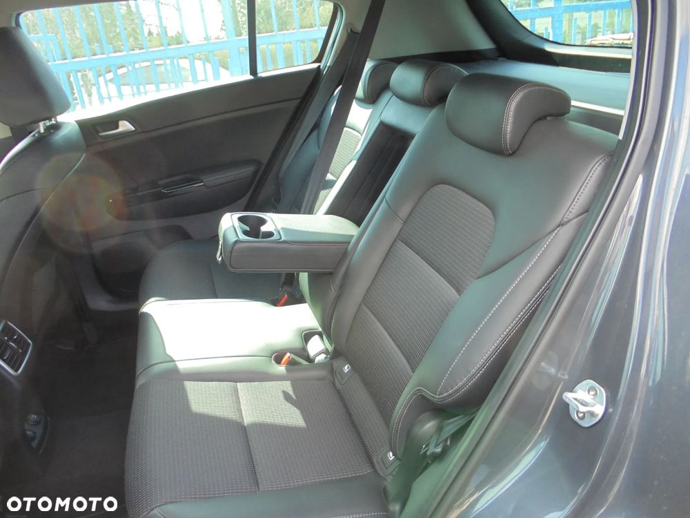 Kia Sportage 1.6 CRDI AWD Eco-Dynamics+ (48V M-H) DCT PLATINUM - 11