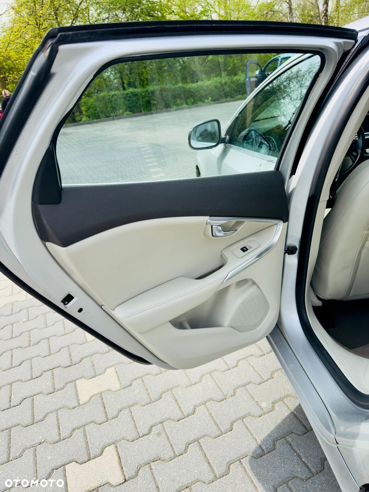 Volvo V40 - 17
