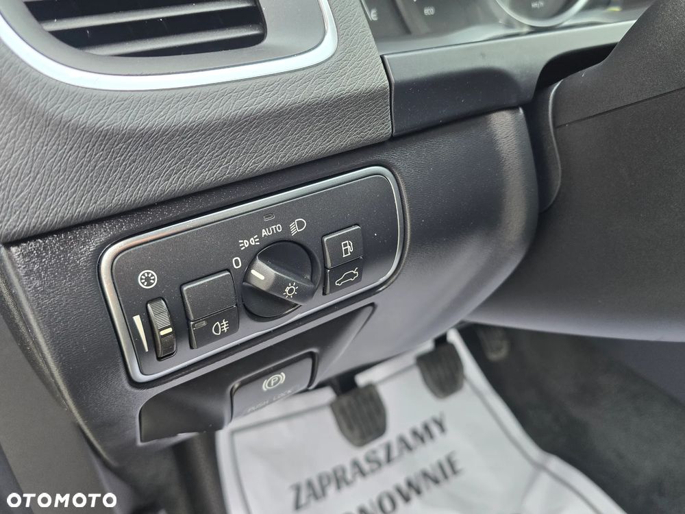 Volvo V60 D4 Summum - 31