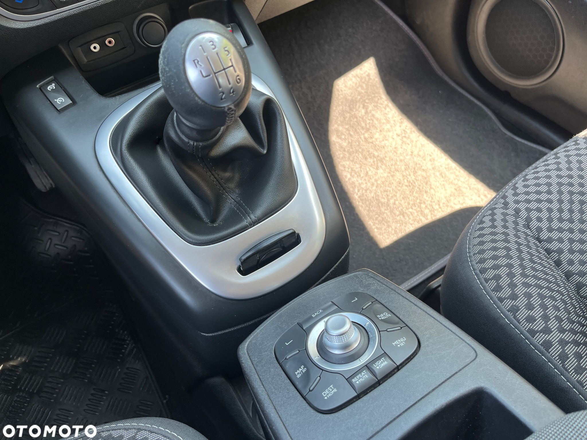 Renault Scenic ENERGY dCi 110 EXPERIENCE - 18