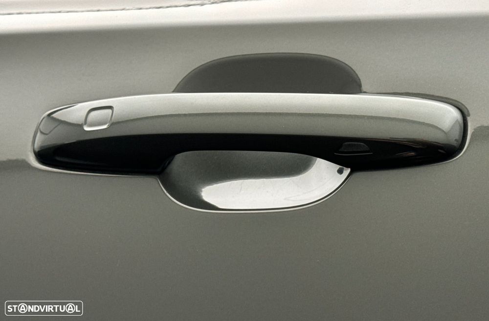 Volvo XC 60 T6 AWD Recharge Geartronic Inscription Expression - 27