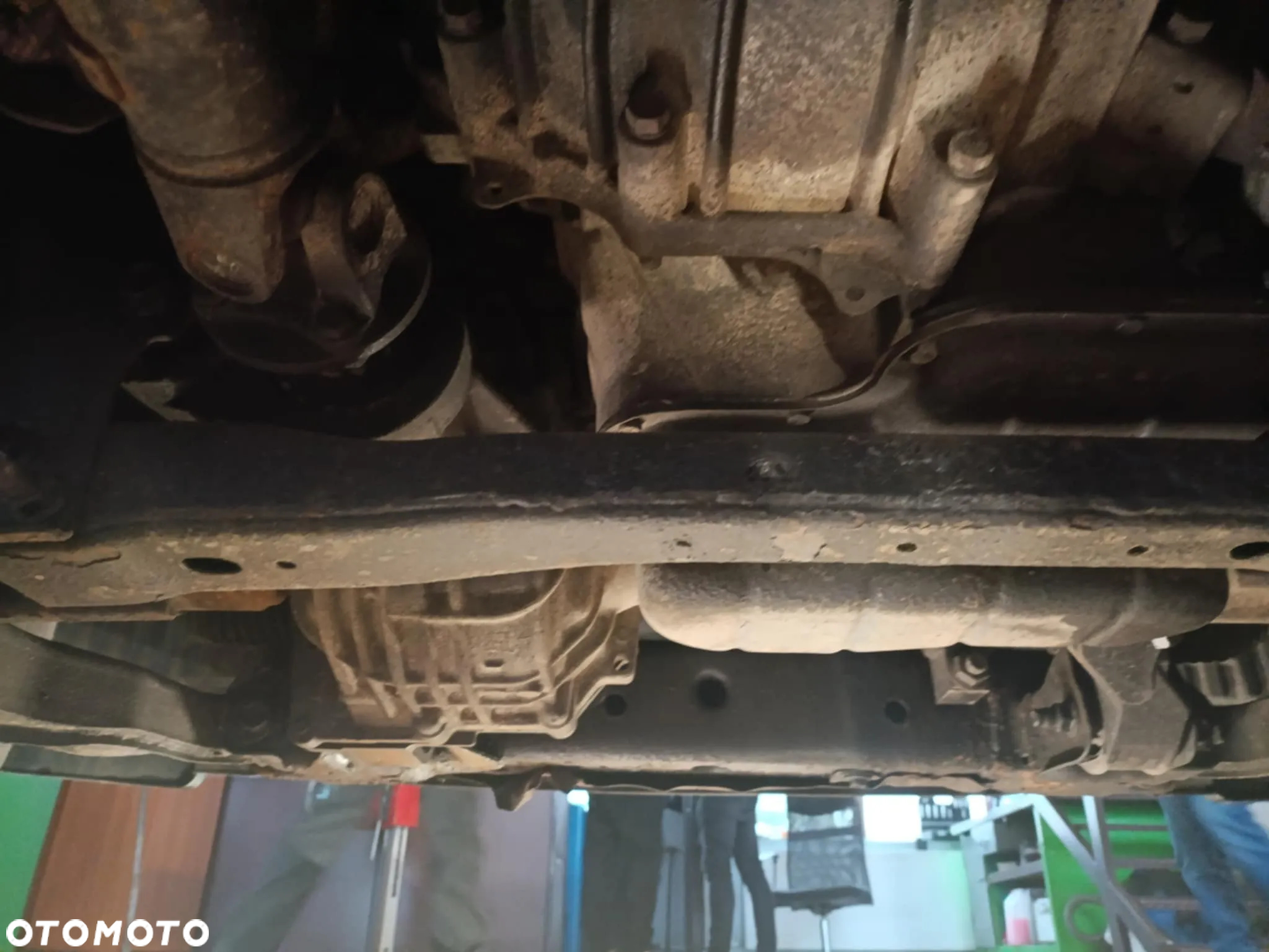 Nissan Pathfinder - 11