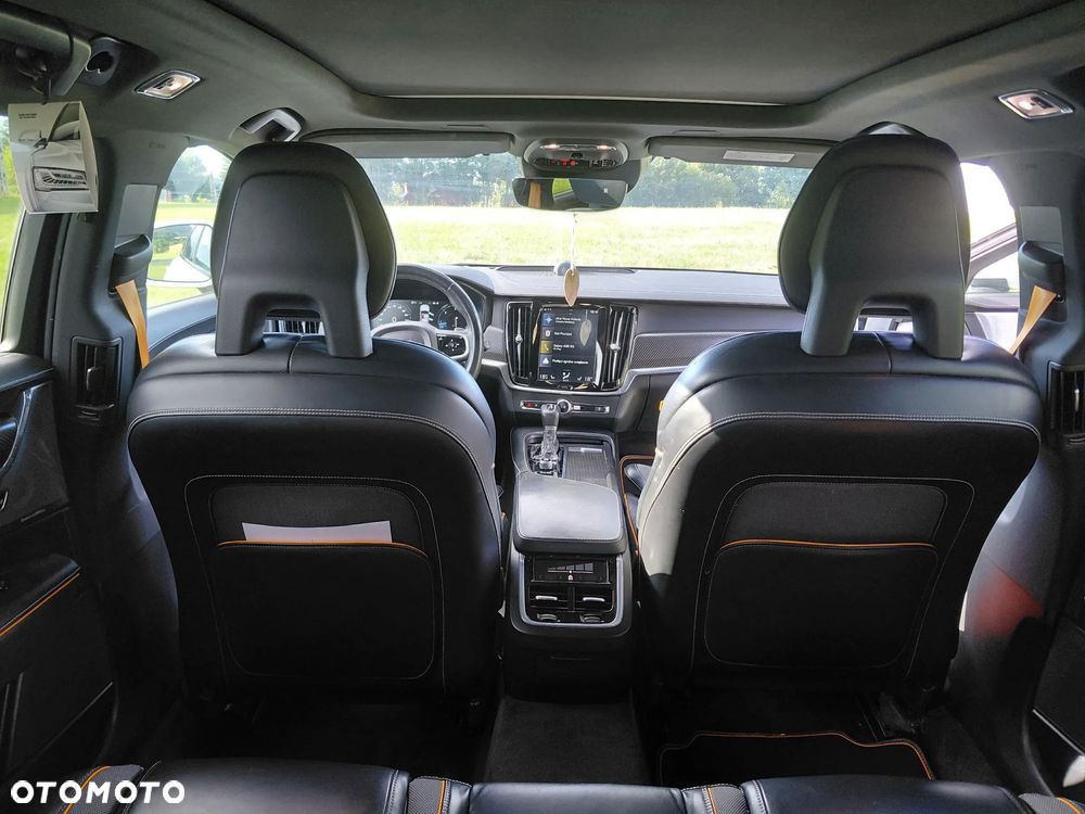 Volvo V90 Cross Country D5 AWD Ocean Race - 24