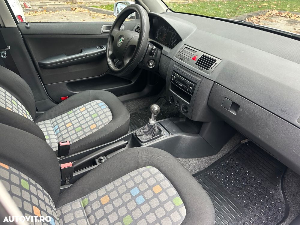 Skoda Fabia - 4