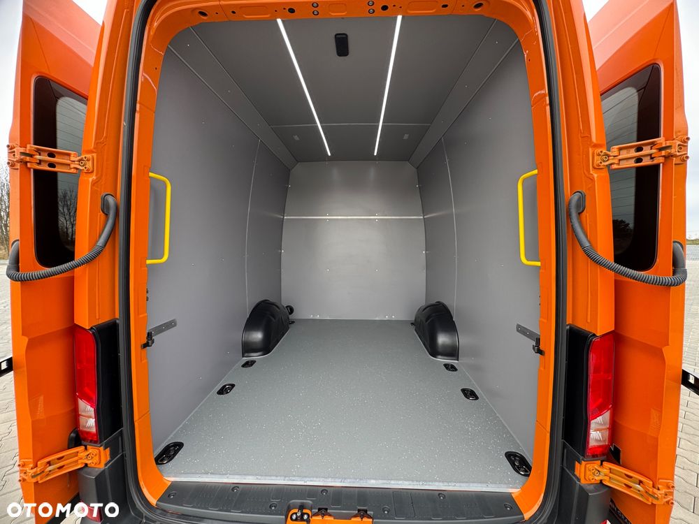 Volkswagen Crafter - 9