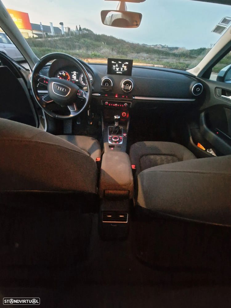 Audi A3 Sportback 1.6 TDI Attraction - 8