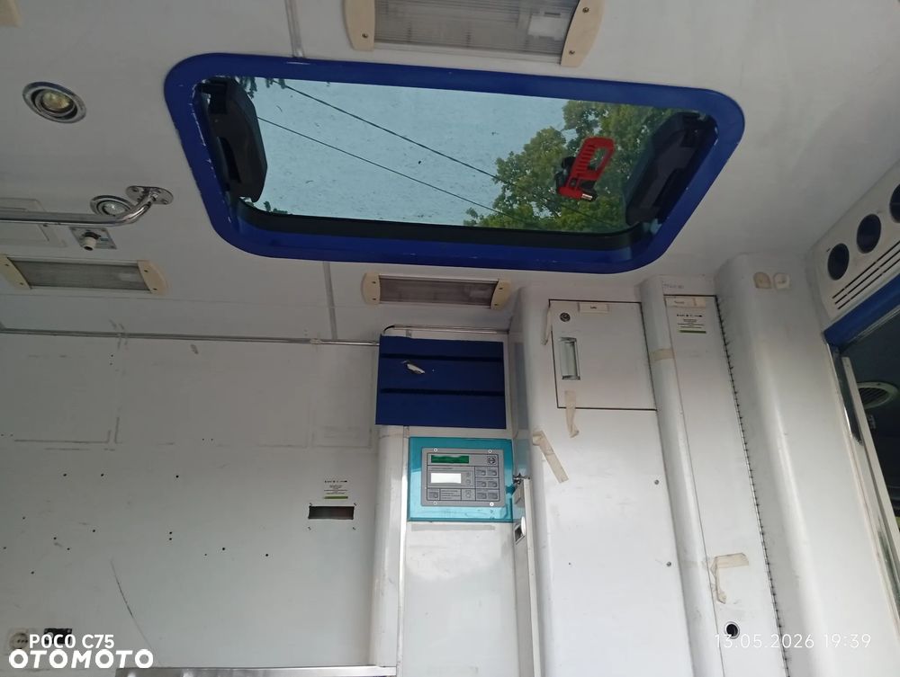 Mercedes-Benz Sprinter - 13