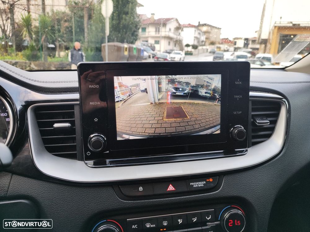 Kia Ceed 1.6 CRDi MHEV Drive - 19