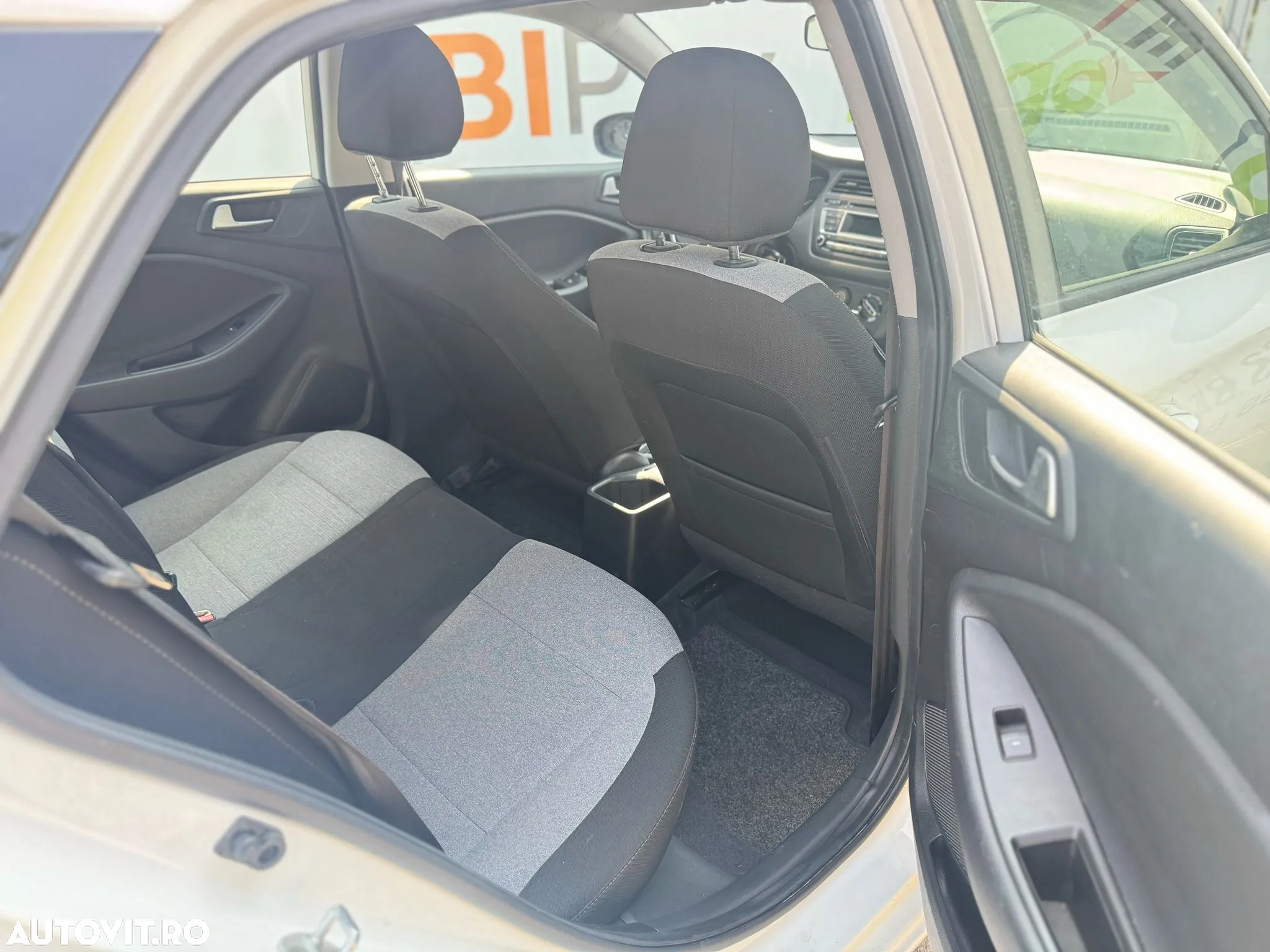 Hyundai i20 1.4 YES! Silver - 25