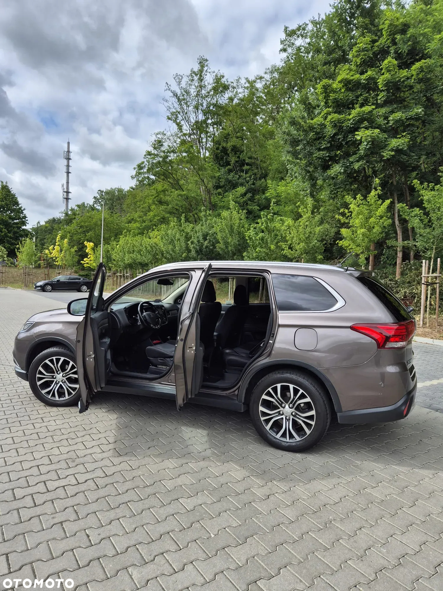 Mitsubishi Outlander 2.0 Instyle + 4WD CVT - 5