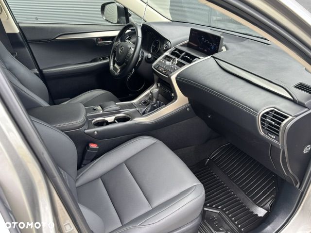 Lexus NX 300h F Impression AWD - 21