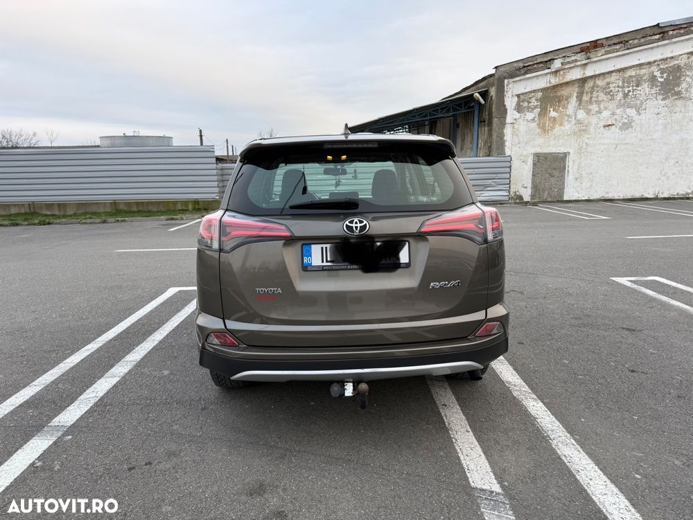 Toyota RAV4 2.0 D-4D 2WD Comfort - 2