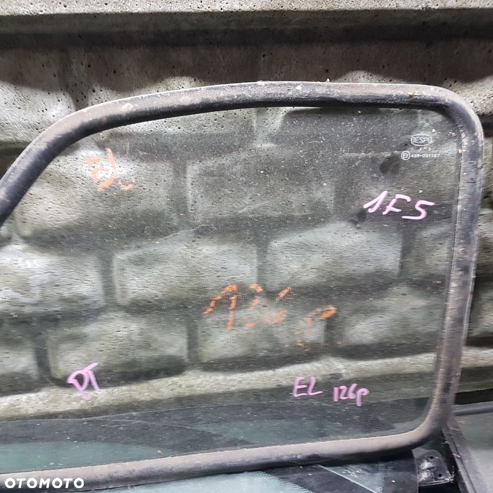 szyba karoseryjna uszczelka szyby fiat 126p maluch 126 p Posiadam prawie wszystkie części do tego modelu - 10