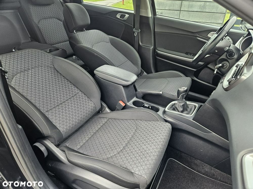 Kia Ceed - 17
