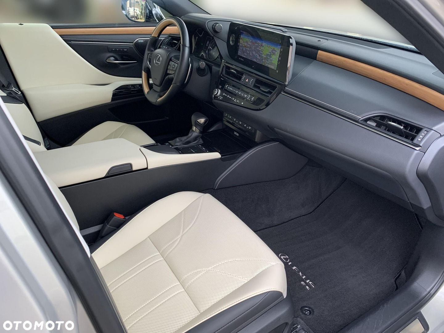 Lexus ES - 14